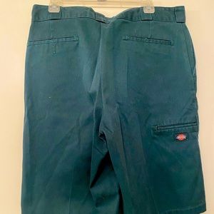 Dickies Shorts Size 34 Green